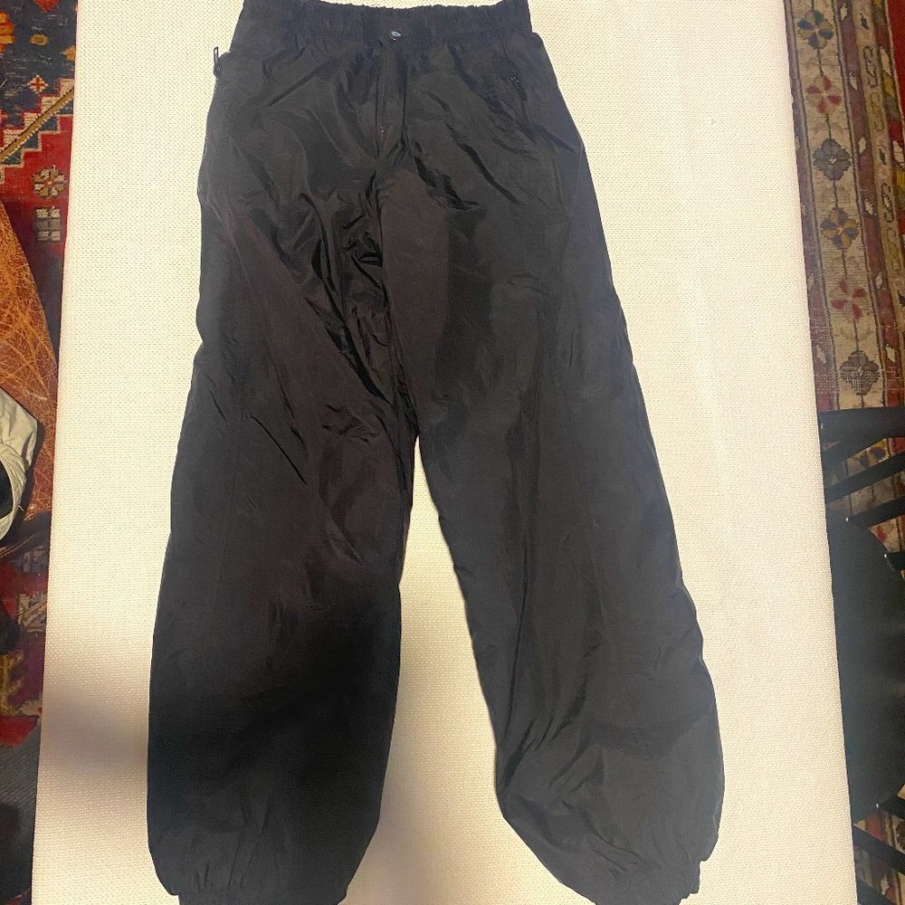 World Famous Sports youth size Large, black elastic waist snow/ski pants.